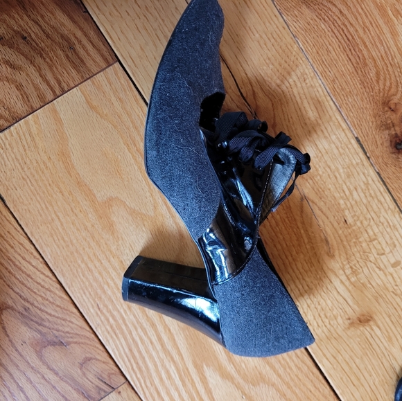 Heels - Picture 2 of 2